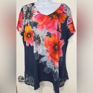 Time and Tru Navy Floral Short Sleeve Top